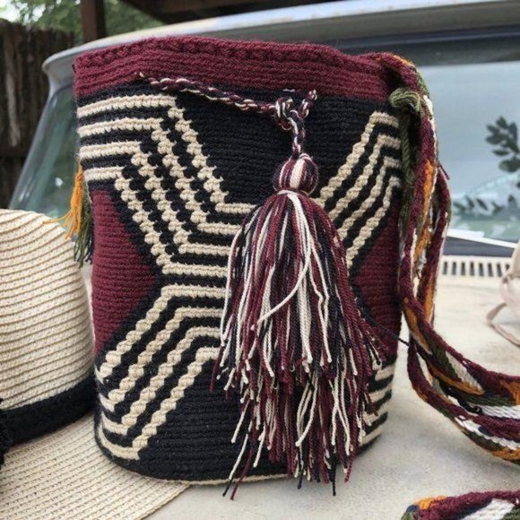 Colombia Wayuu Bucket Bag Drawstring Handmade Knit - Picture 4 of 8